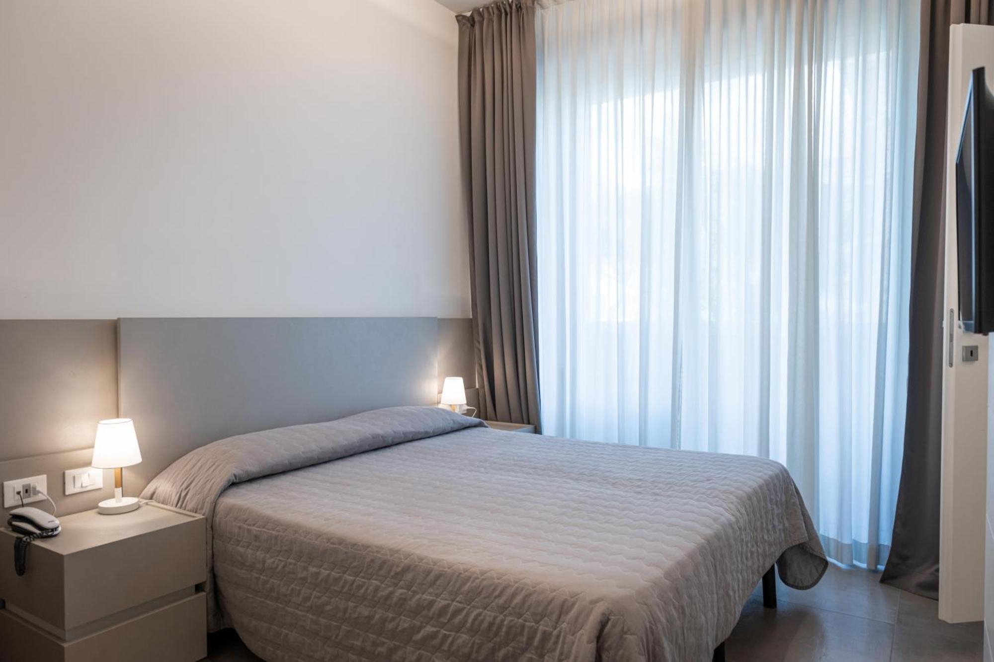 Perla Verde Hotel Milano Marittima Ngoại thất bức ảnh