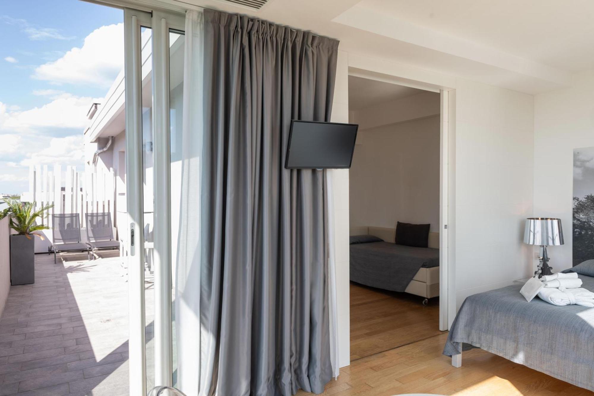 Perla Verde Hotel Milano Marittima Ngoại thất bức ảnh