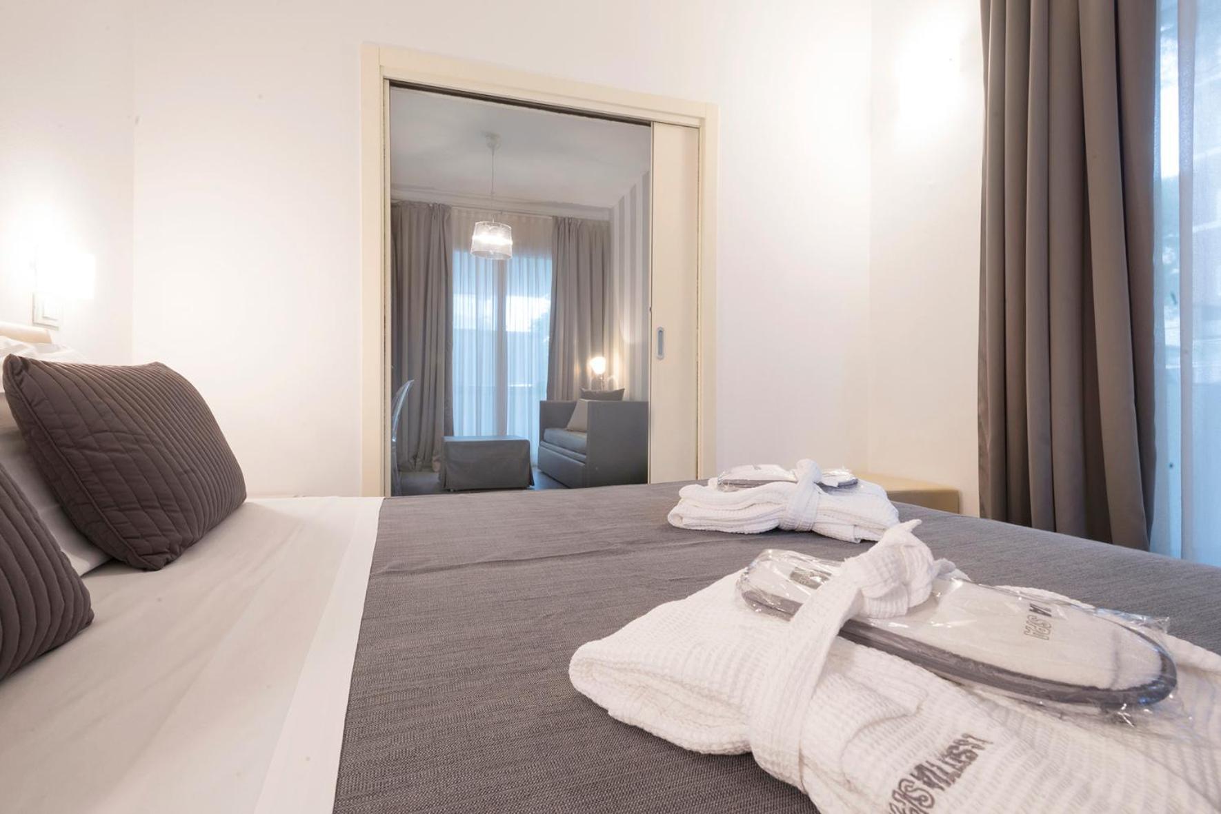 Perla Verde Hotel Milano Marittima Ngoại thất bức ảnh