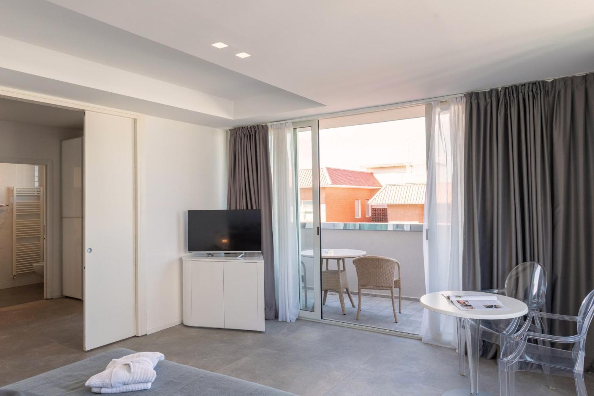 Perla Verde Hotel Milano Marittima Ngoại thất bức ảnh