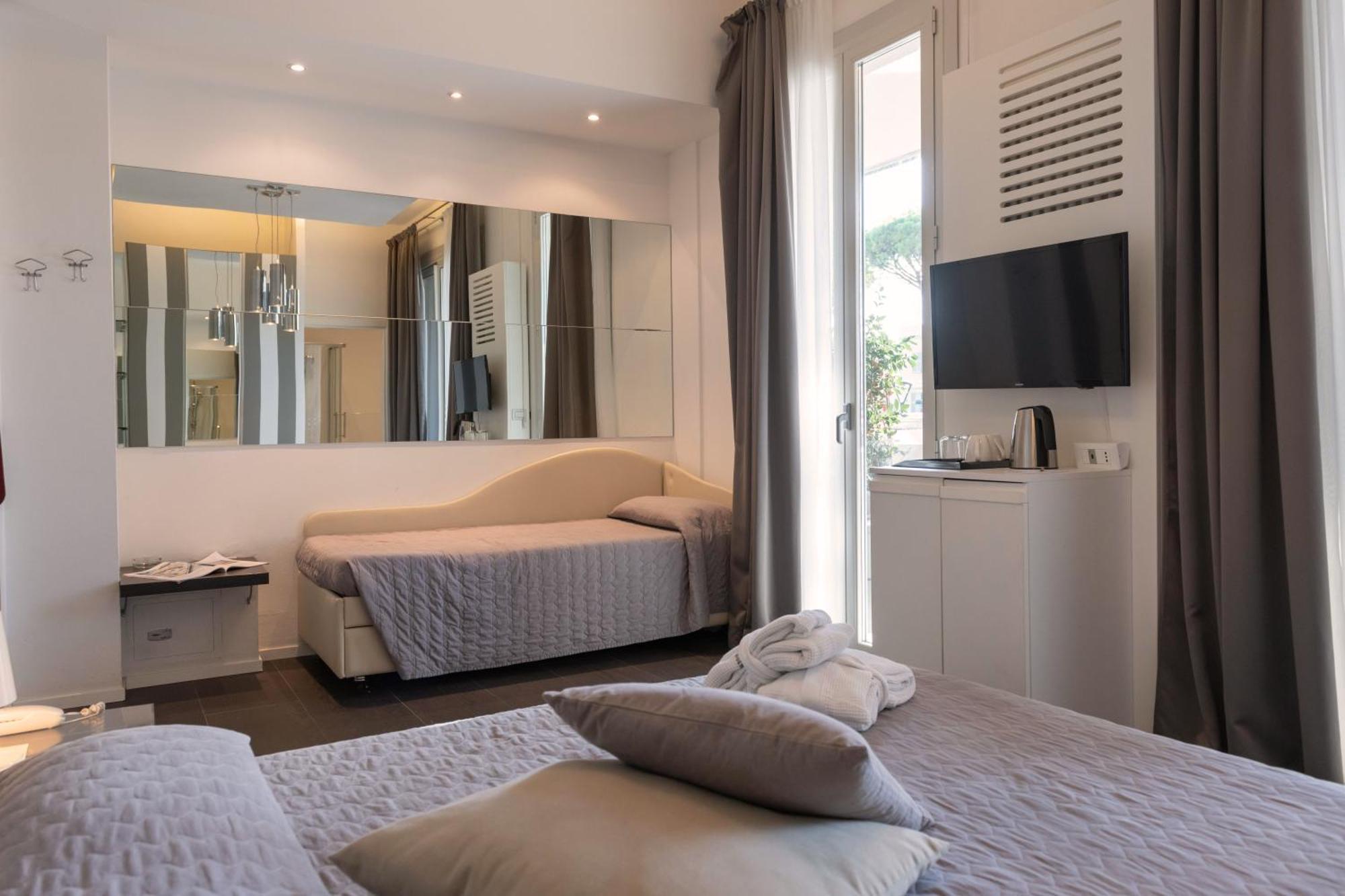 Perla Verde Hotel Milano Marittima Ngoại thất bức ảnh
